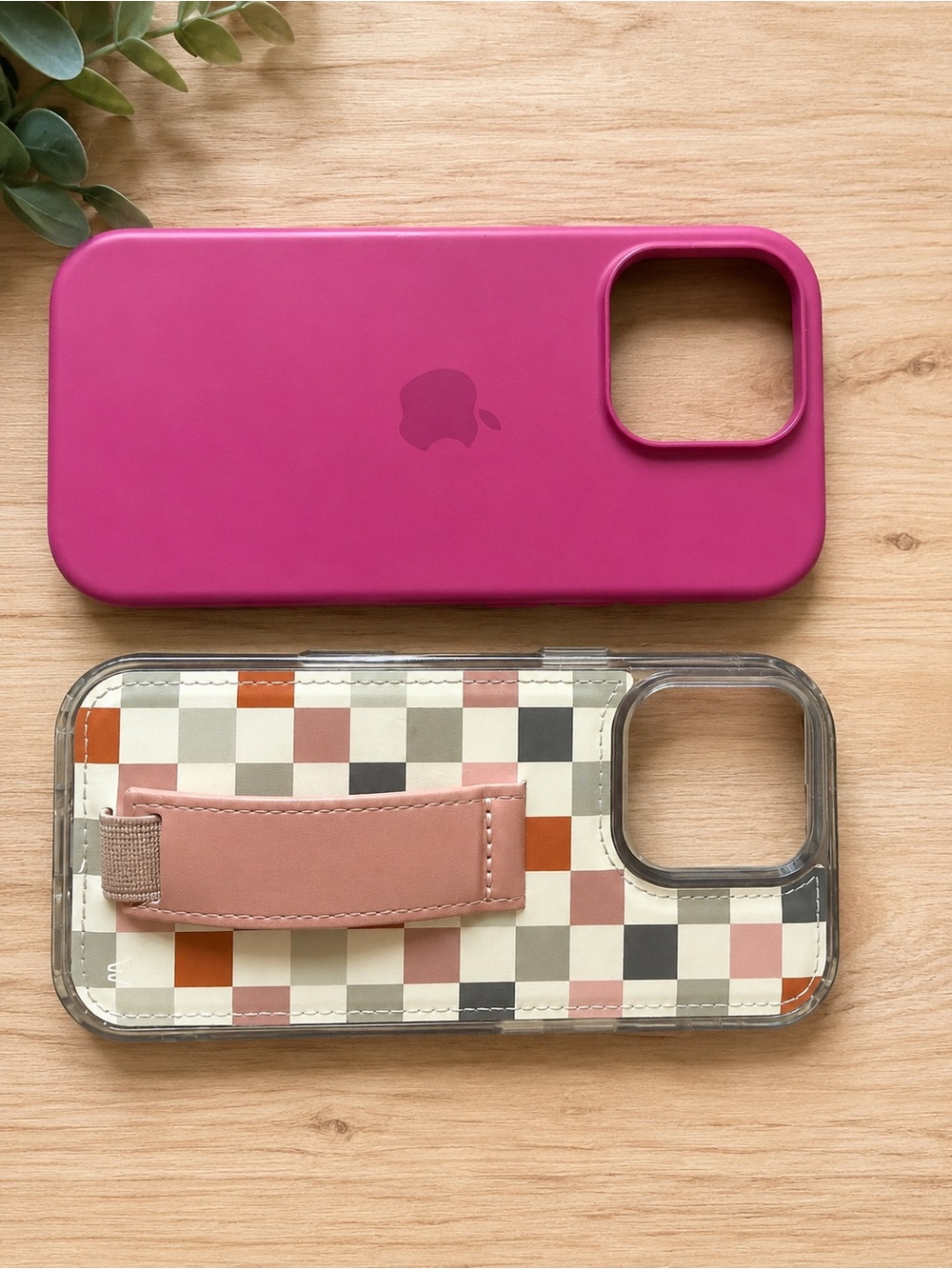 Apple Magenta Silicone iPhone Case & Walli iPhone 16pro